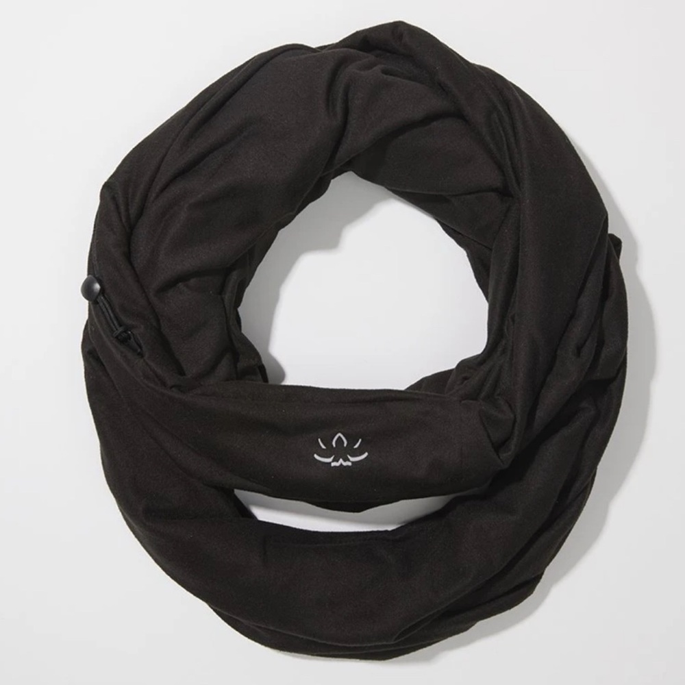 Infinity hidden pocket scarf